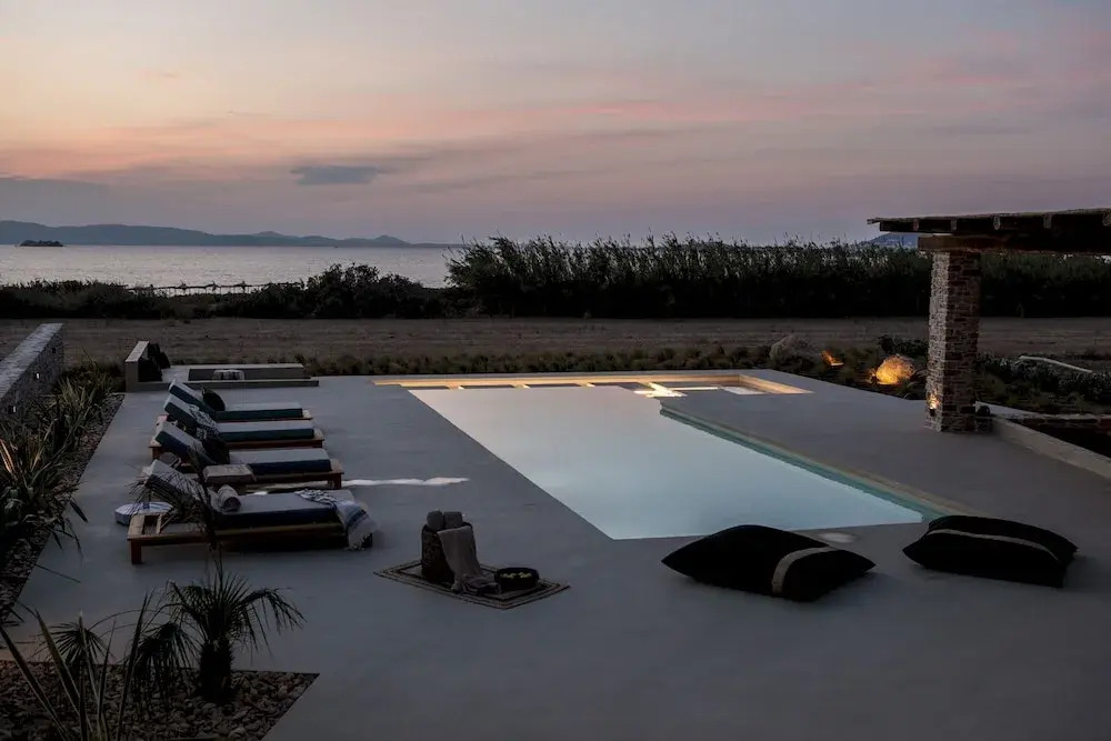 Villa Anamnisis With 5 Bedrooms and 5 5 Bathrooms