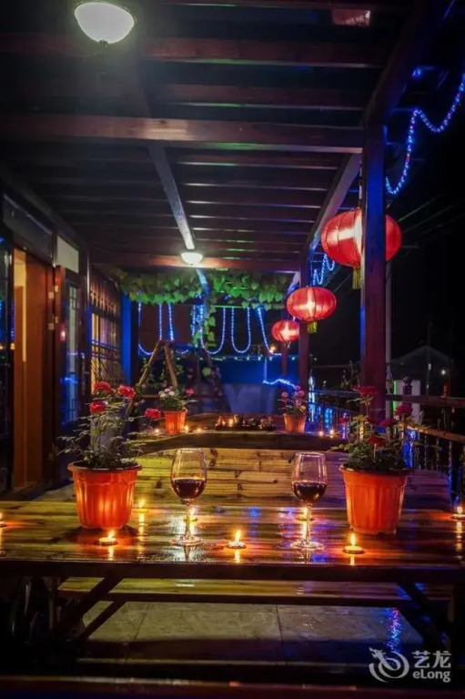 Wangxian Bridge Inn - Xitang