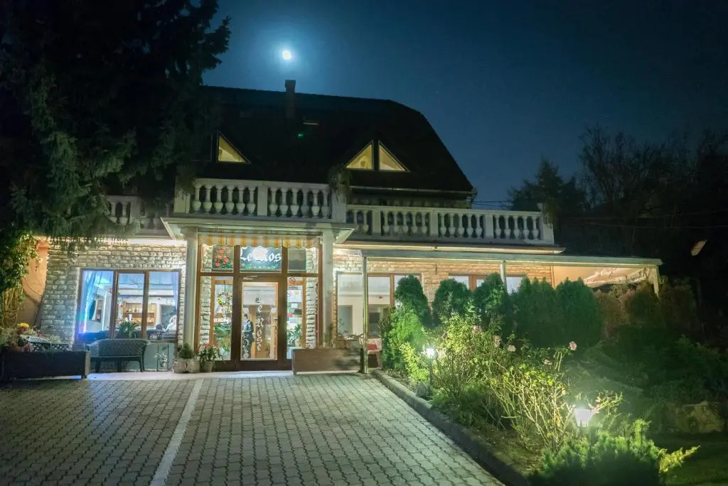 Le Rose Suites & Park Hotel