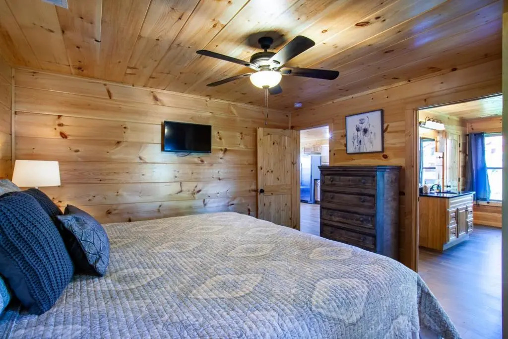 Bandit Lodge BRAND NEW CABIN w Pool