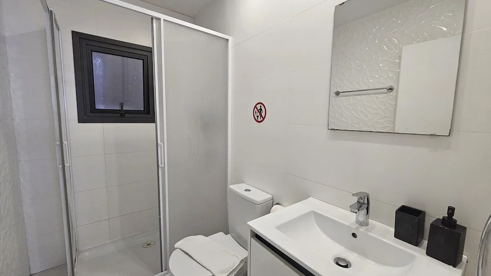 12 LCA - Stay Finibreeze Apartment