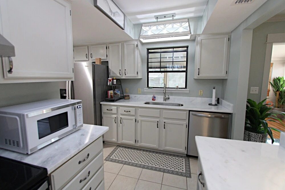The Peaceful One 3 Bedroom Home by Redawning