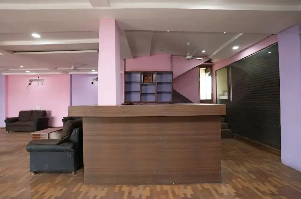 Kanha Palace By OYO Rooms