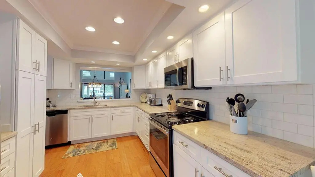 495 Captains Cove
