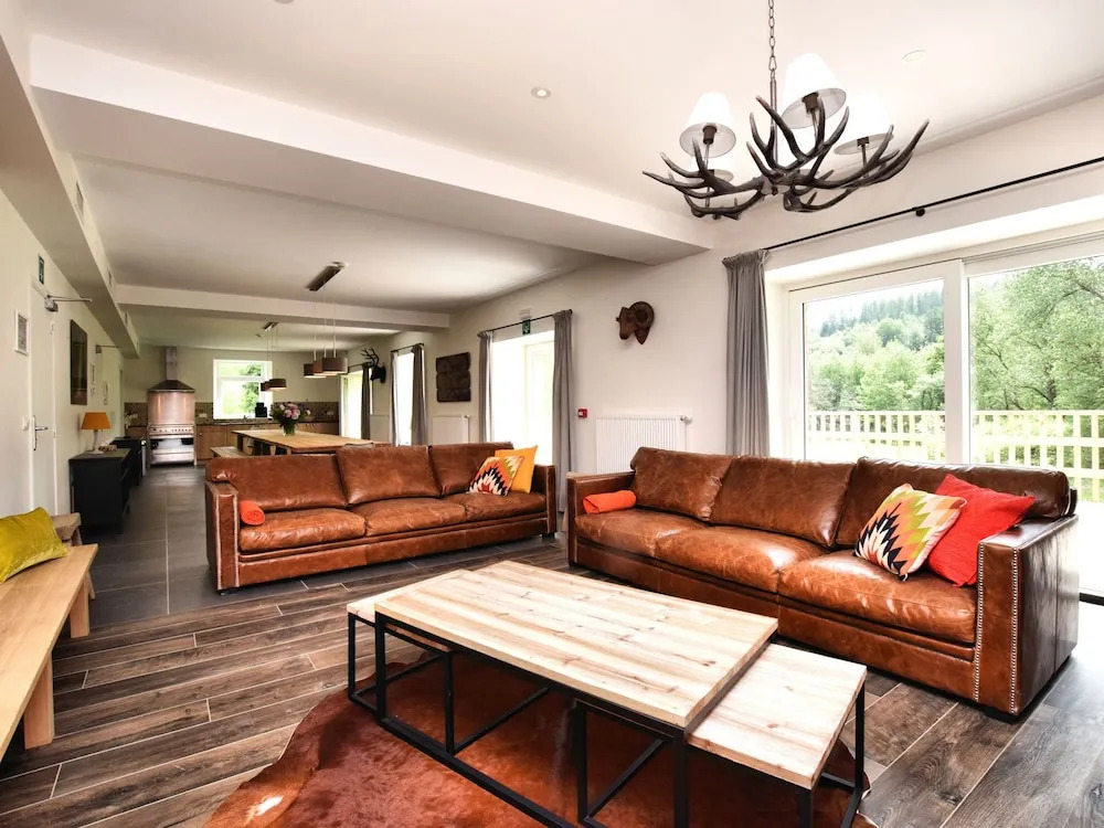 Charming Holiday Home in Redu with Large Garden