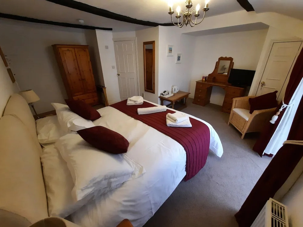 The White Cottage