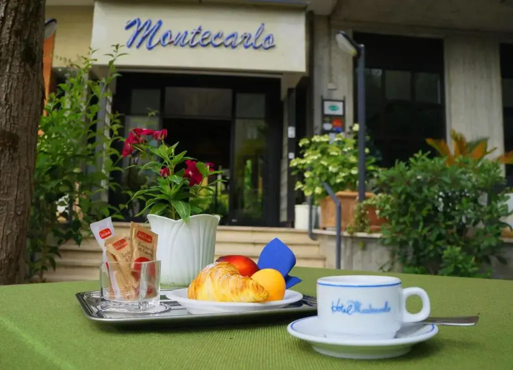 Hotel Montecarlo