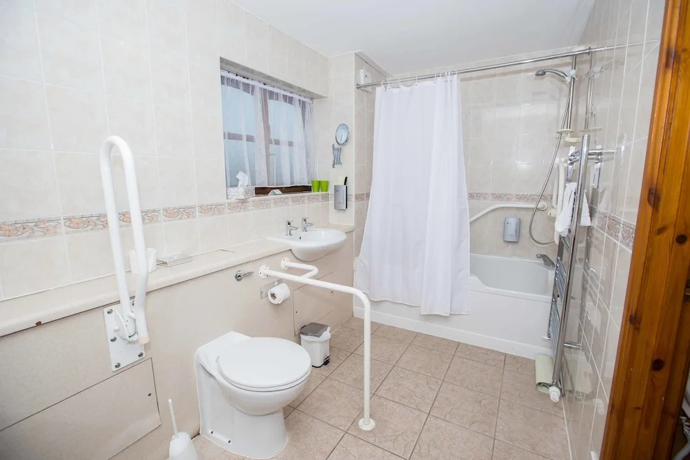Tollgate Hotel & Leisure