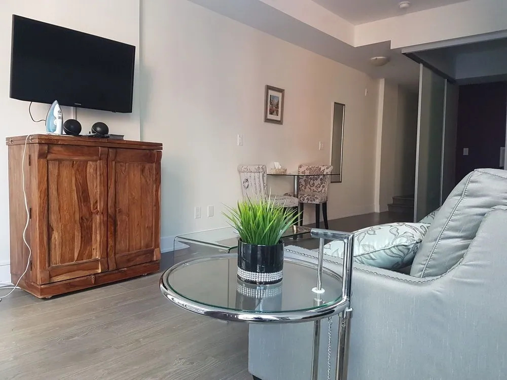 Applewood Suites - The Wellington Loft