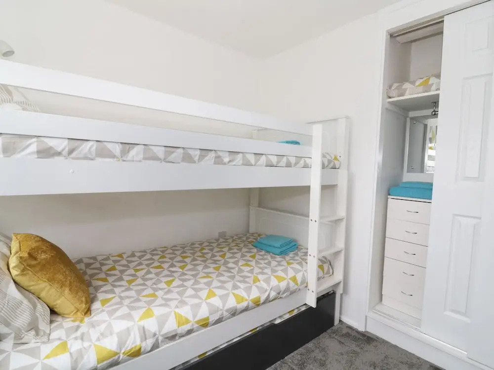 145 Sunbeach Chalet