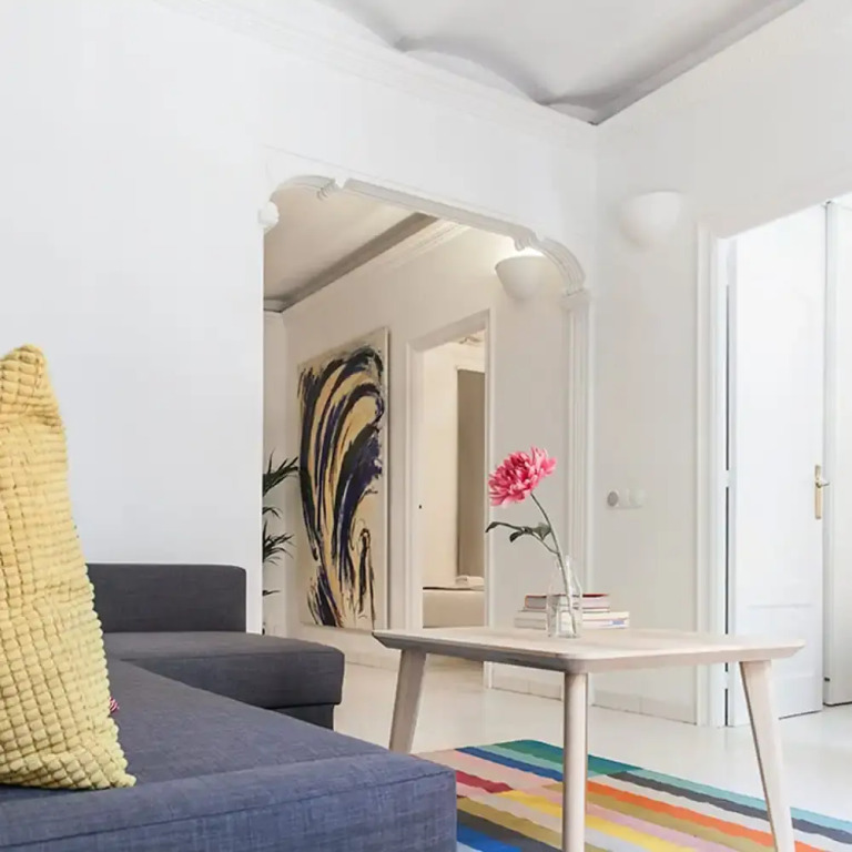 Sagrada Familia Modern ART APT Wi-fi AC Smart TV By Myrentalhost