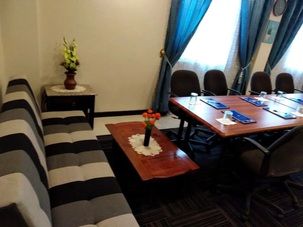Venezia Suites Hotel Iloilo