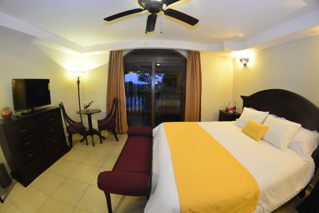 Hotel El Reith Lake Granada Nicaragua
