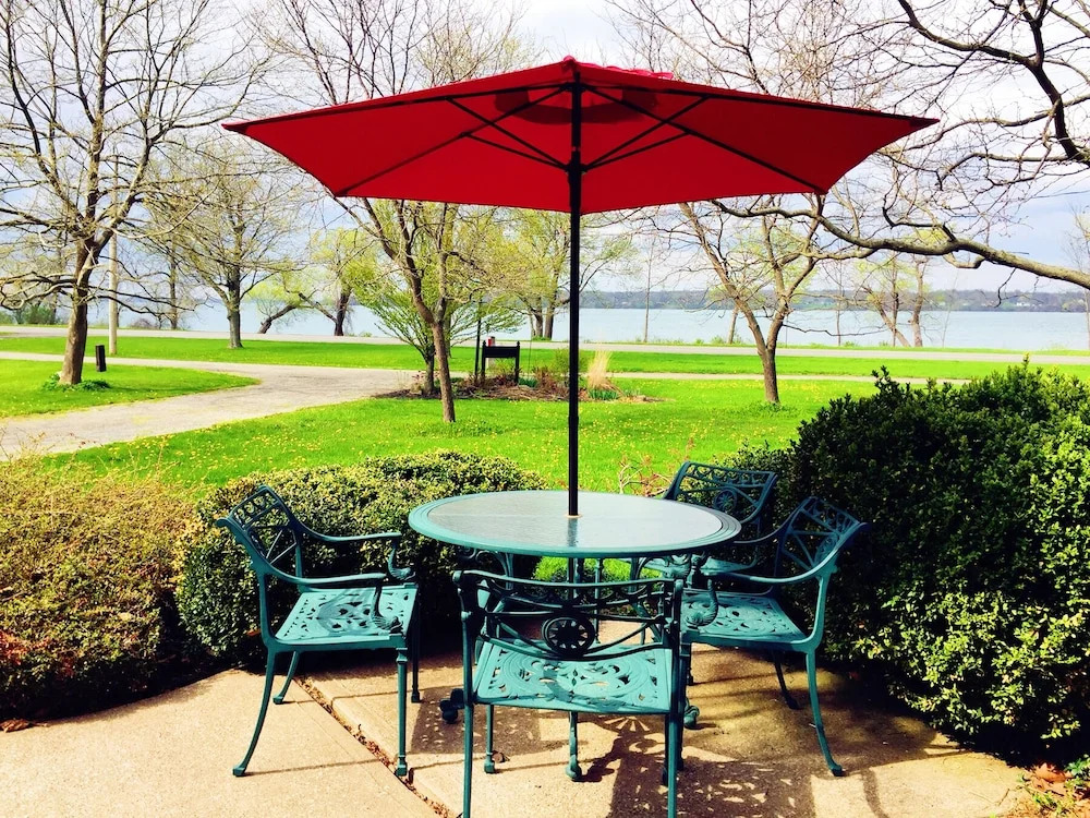 Niagara Falls Lakeview house