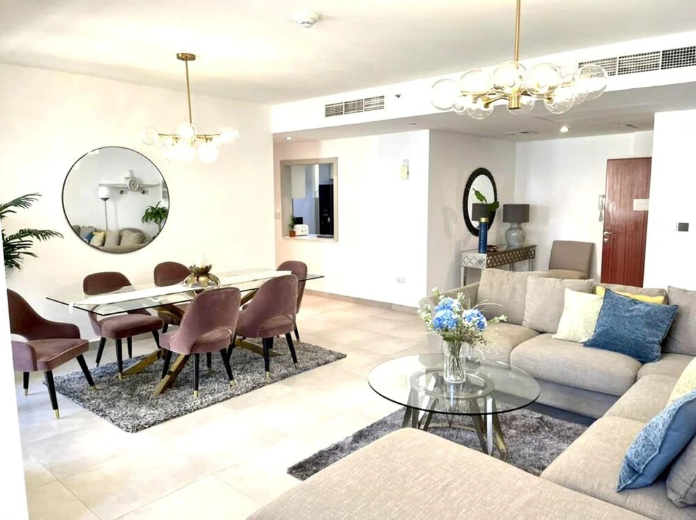 Jbr Sea View Captivating 4-bed Apartment in Dubai