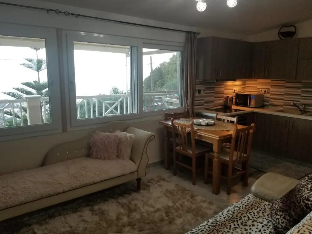 Angela Hilltop Apt 1