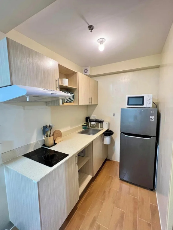 Staycation Seawind Condo 2BR Pool View