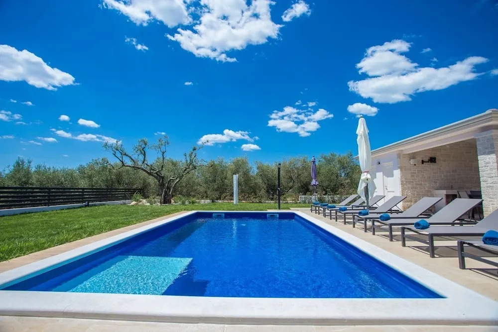 Villa Nikolas by aneo travel