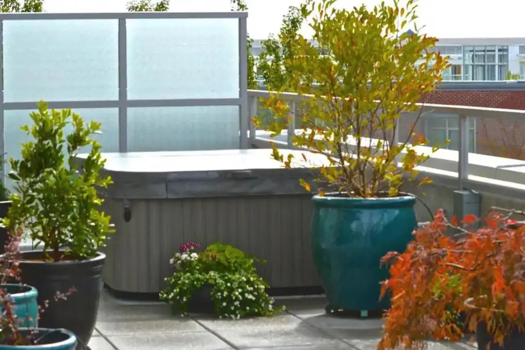 *Prestigious Promontory 2 bedroom w/Ocean Views