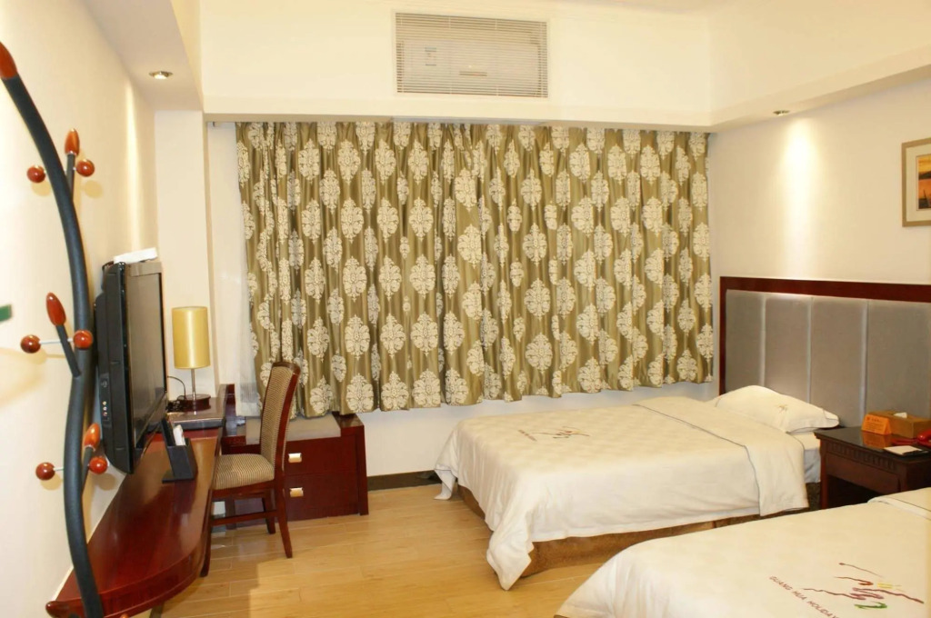 Down Town Holiday Hotel