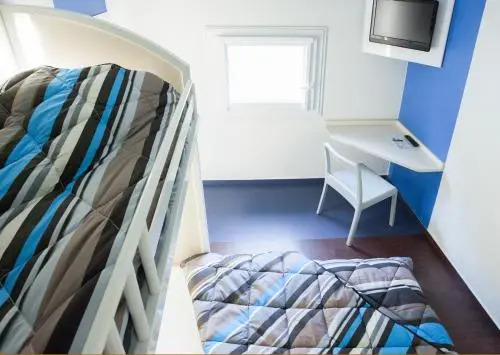 Unisotel Bollène A7 Ex-Hotel F1