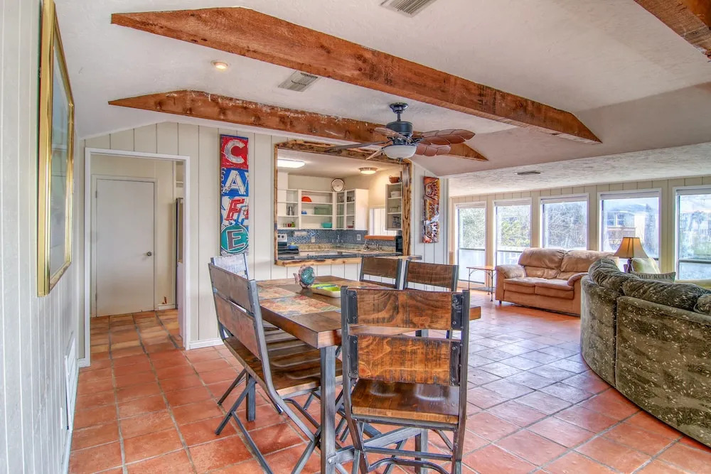 Seafoam Dreams WS1131 - 2 Br Home