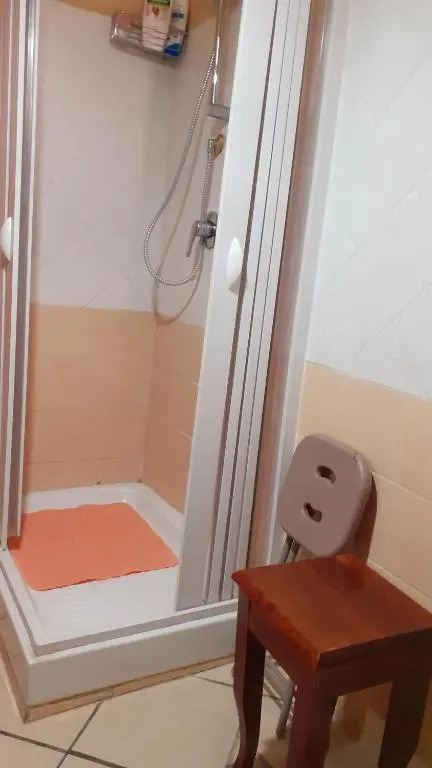 Casa Vacanze Donna Manu- Centralissima Tra Stazione Centrale ed Aeroporto
