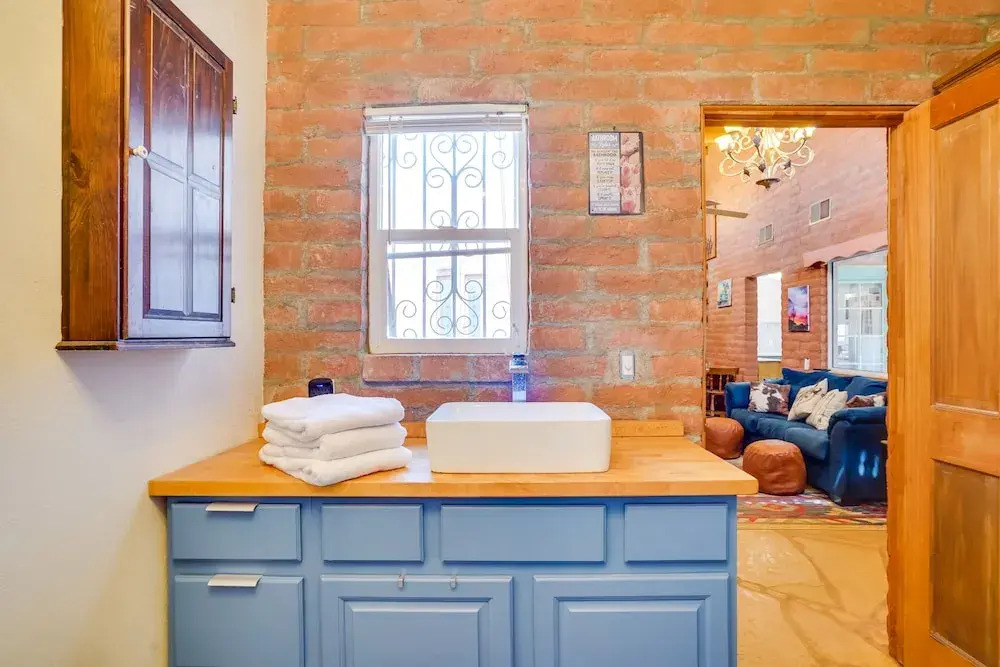 Unique Desert Home ~ 6 Mi to Downtown Tucson!