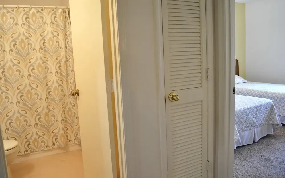 Sea Cloisters 302b 2 Bedroom Condo by RedAwning