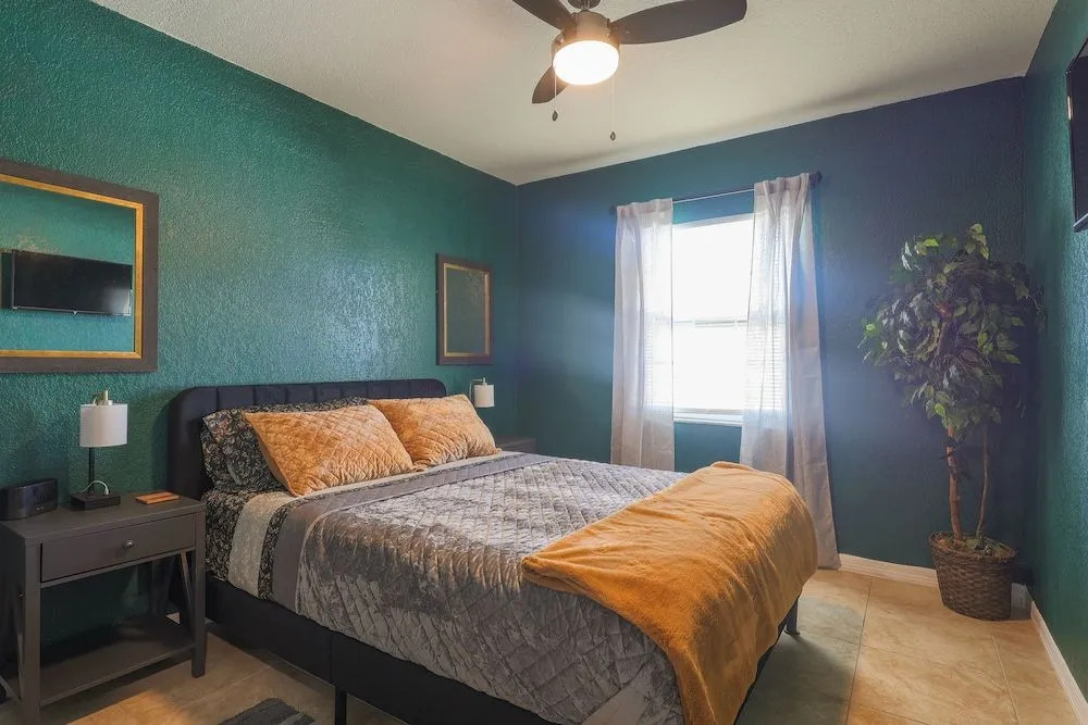 Saint Joseph Suites Down Town Tampa