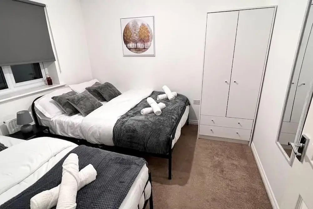 Modern 3BR House For Contractors