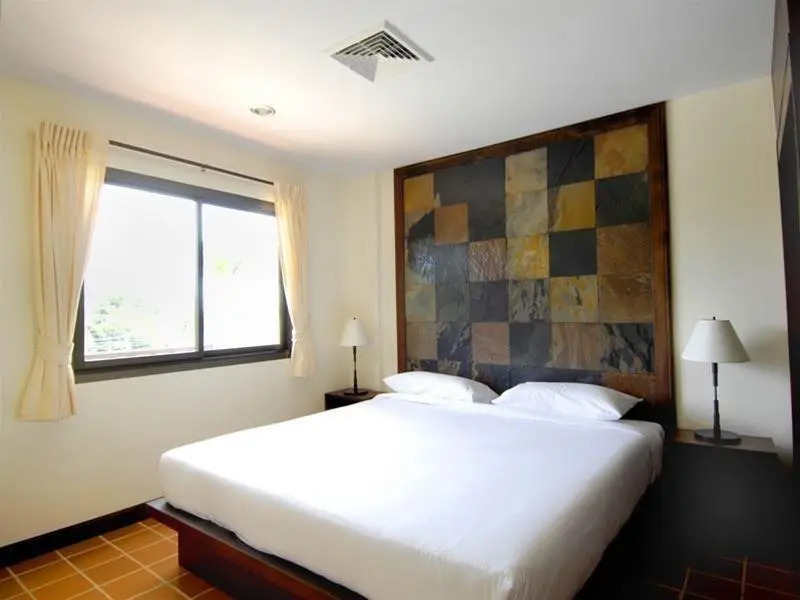 Surin Gate Hotel