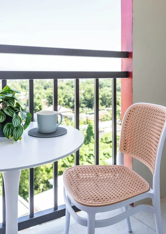 Chic Studio With Balcony & City View Near Airport