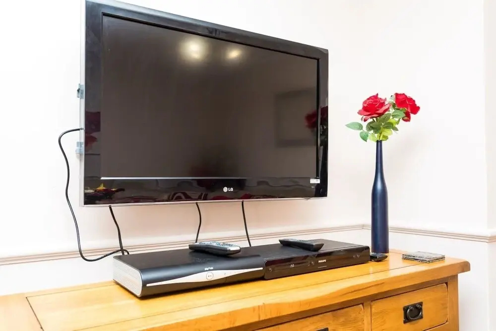 Fabulous 3-bed House, Close to Station