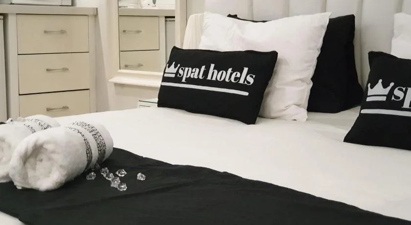 Spat Rooms