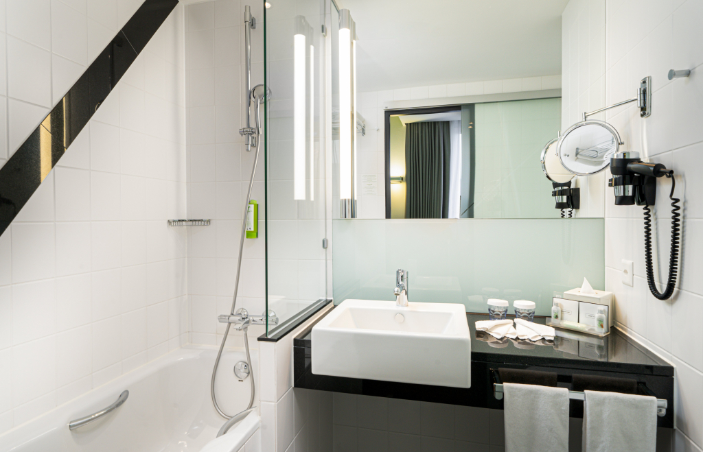 Holiday Inn Zürich Messe by IHG