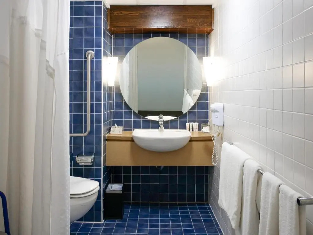 Cairns Harbourside Hotel