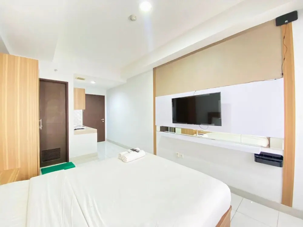 Cozy And Spacious Studio Room At Mekarwangi Square Apartment