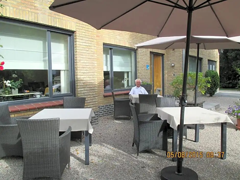 B&B Roseland
