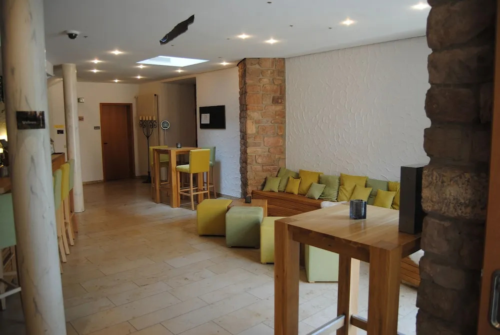 Hotel - Restaurant Bastenhaus