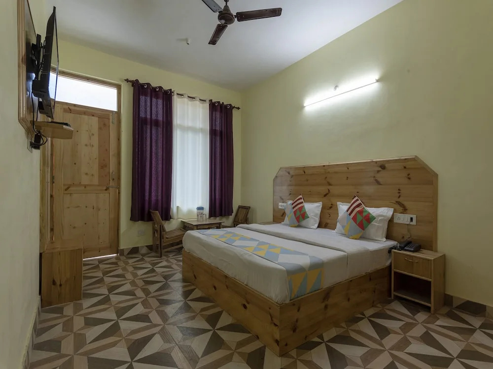 OYO 17400 Home River View Stay 18 Mile