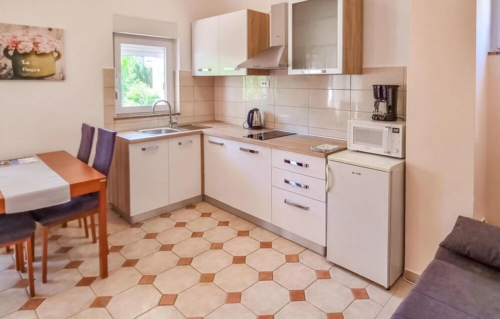 Nice Apartment in Zadar With Wifi