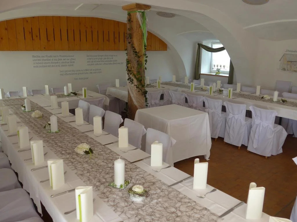 Stiftsgasthof Hochburg