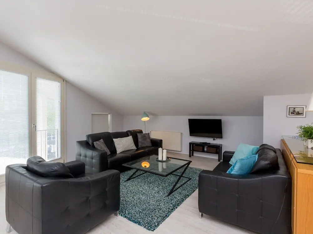 Very Spacious 6-person Apartment Located in the Centre of Ouddorp