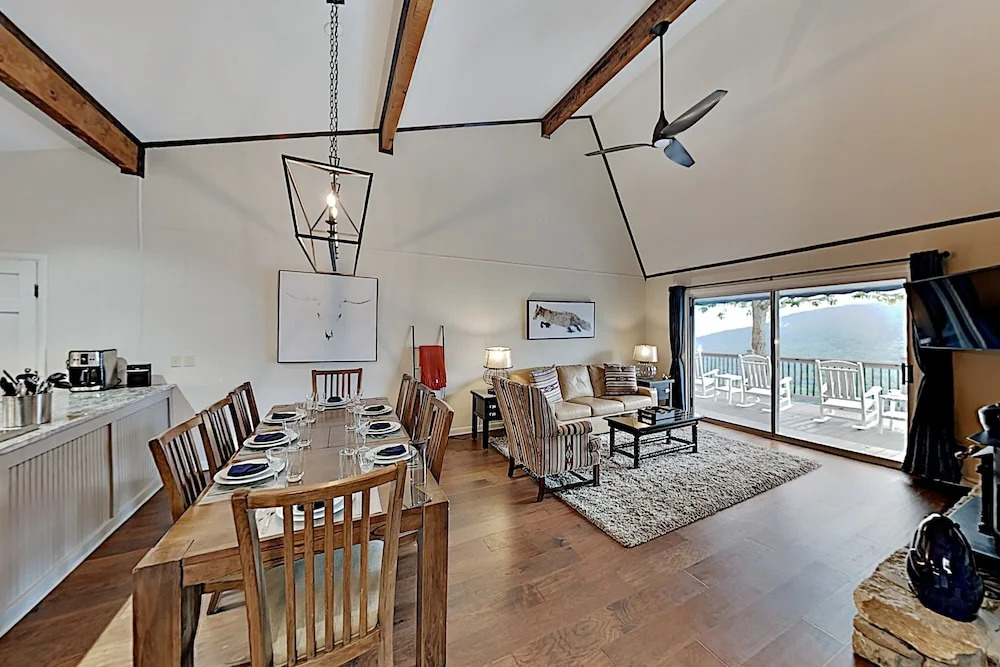 714younm 3 Bedroom Home
