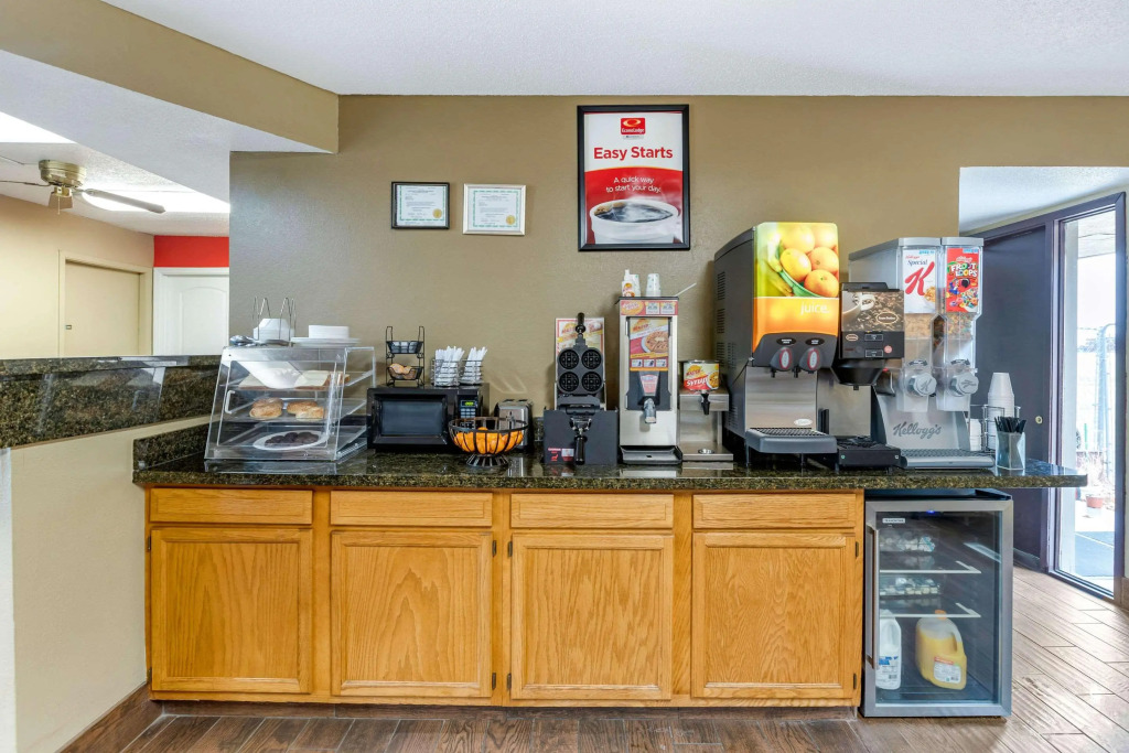 Econo Lodge Urbandale