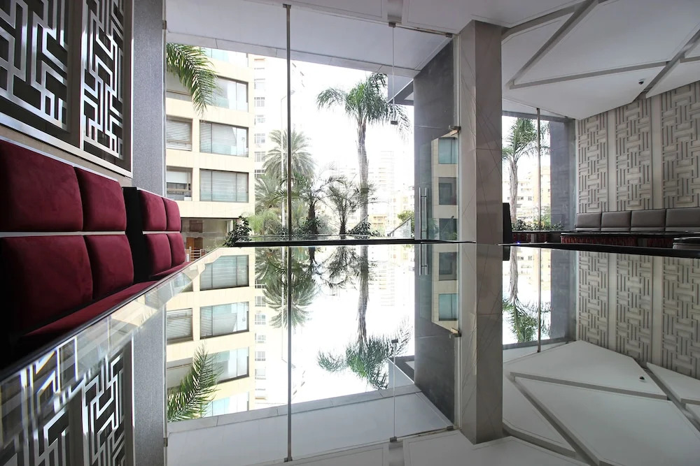 Palm Ville Suites