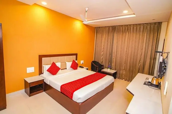 Fabhotel Prime Manor