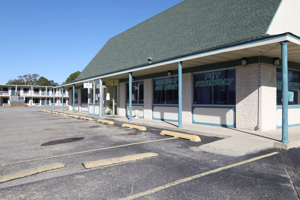 American Quality Lodge