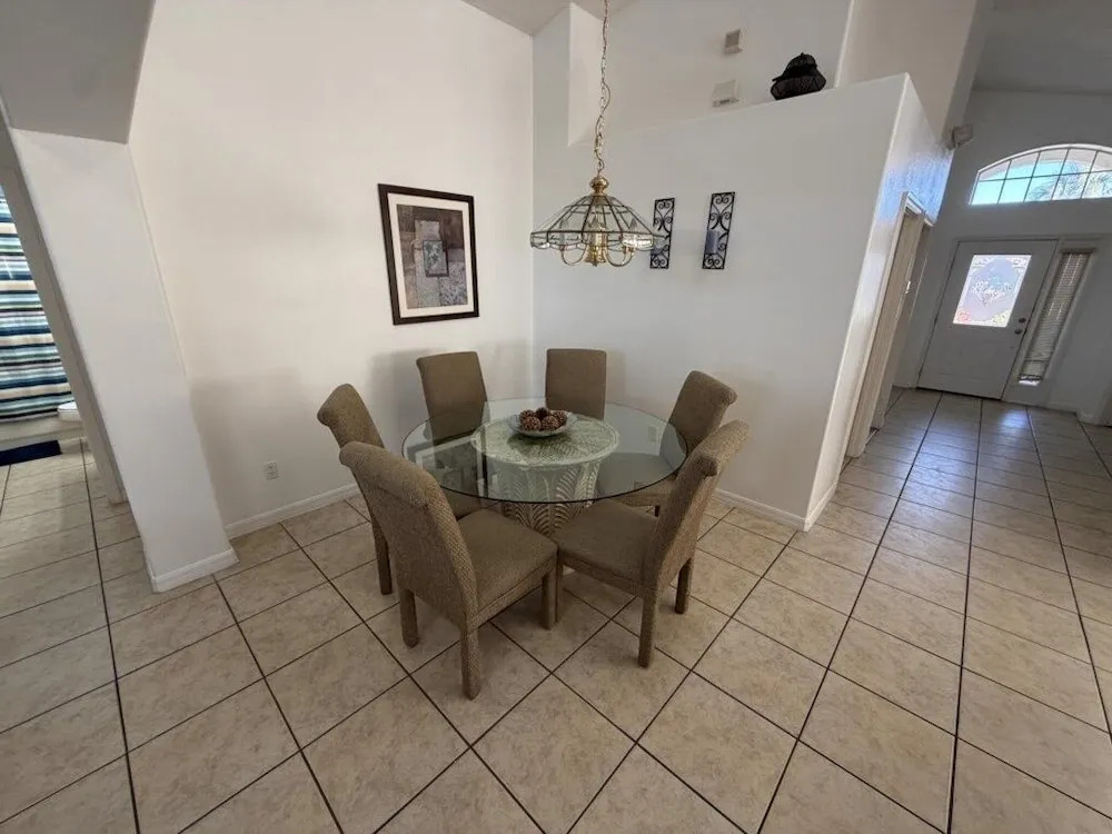 Fl Special!! Daisy's Den 5 Bedroom Villa by RedAwning